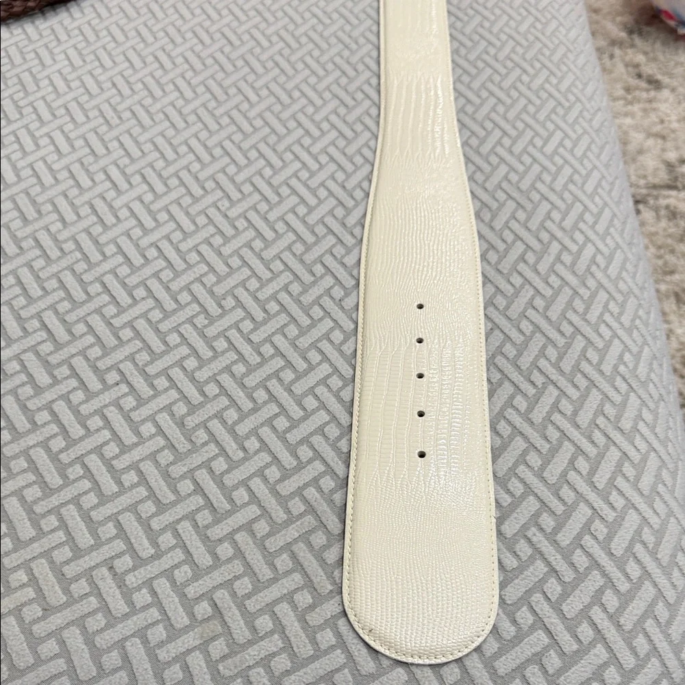 Elegant Off White Genuine Leather Belt with Gold Brass Buckle